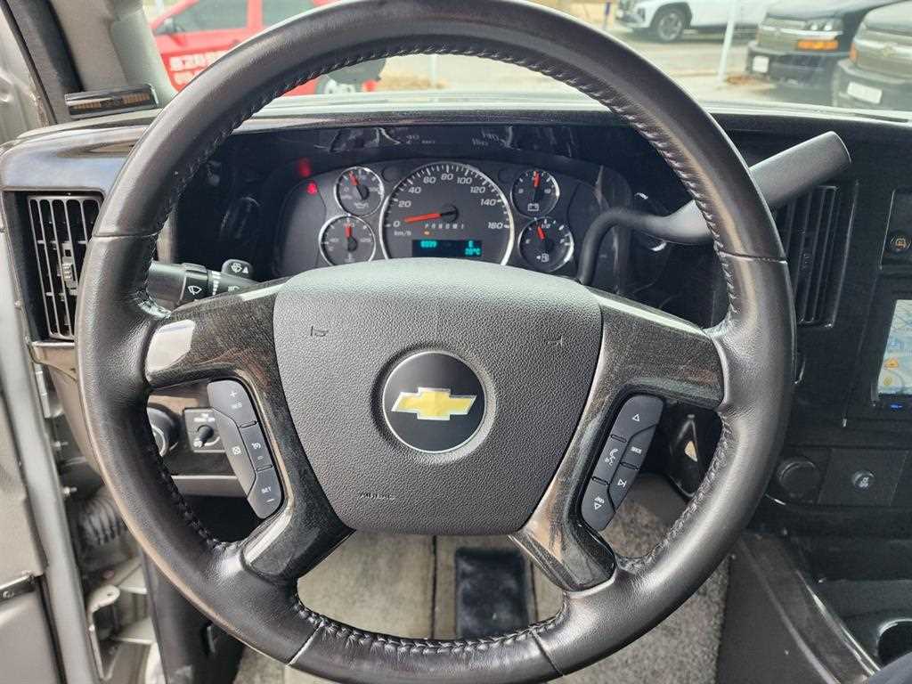 Chevrolet Express van - Vista 10