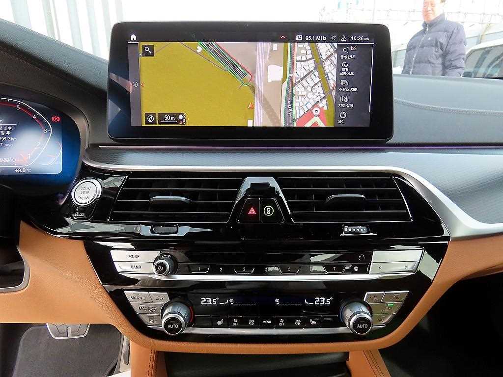 BMW 5 Series 2023 Blanco - Importación desde Corea - HF Imports Iquique - Foto 13