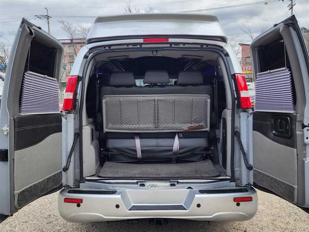 Chevrolet Express van 2017 Plateado - Importación desde Corea - HF Imports Iquique - Foto 13