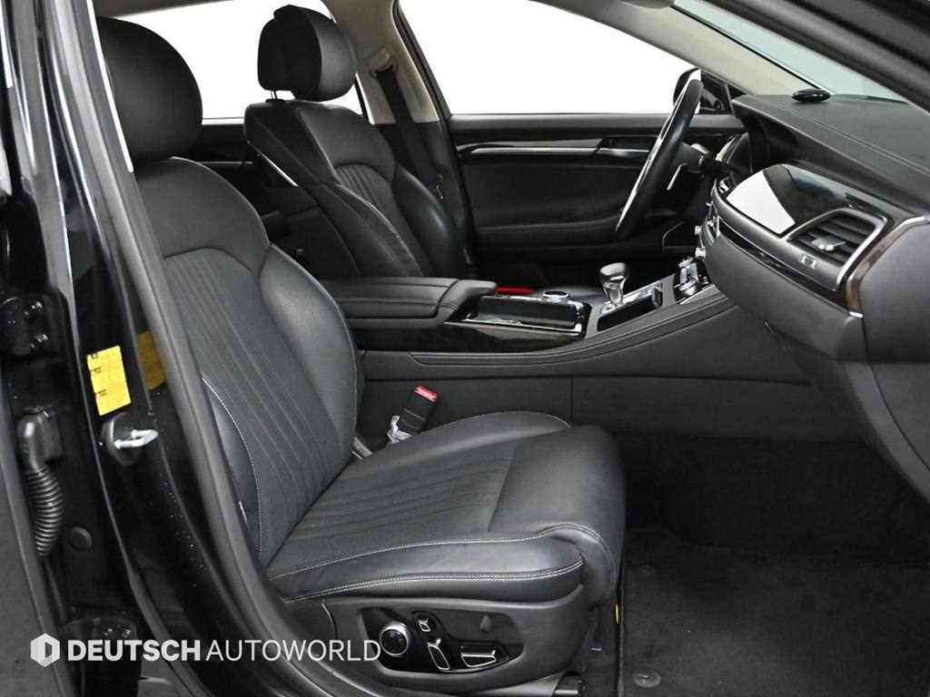 Genesis G90 - Vista 10