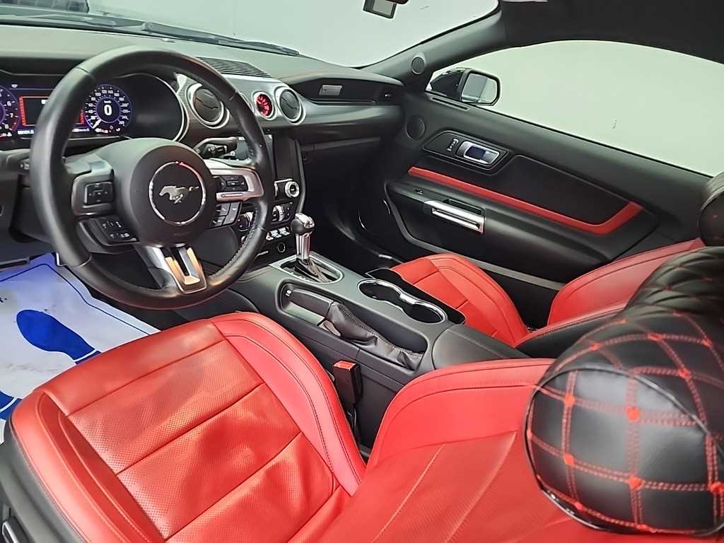 Ford Mustang - Vista 7