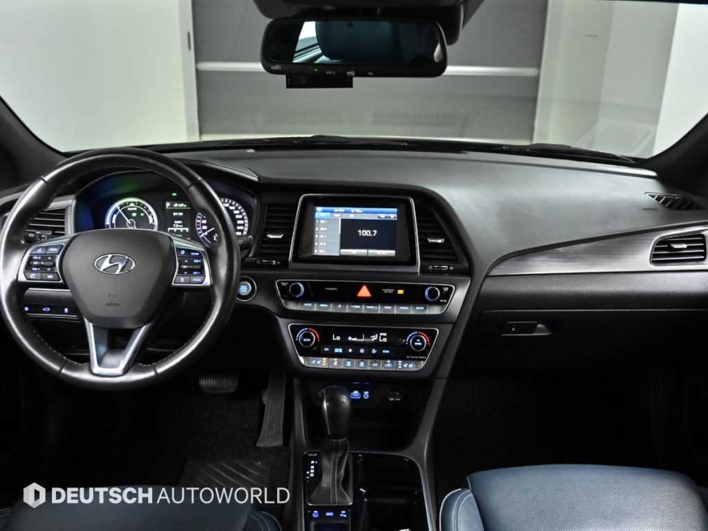 HYUNDAI Sonata - Vista 7