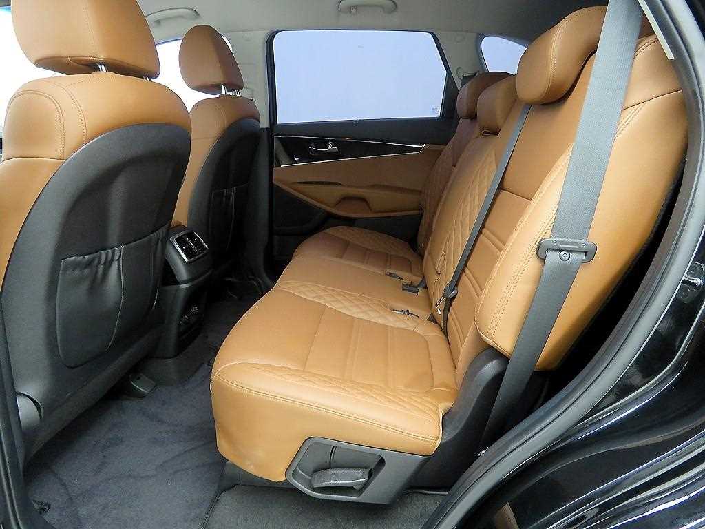 KIA Sorento - Vista 8