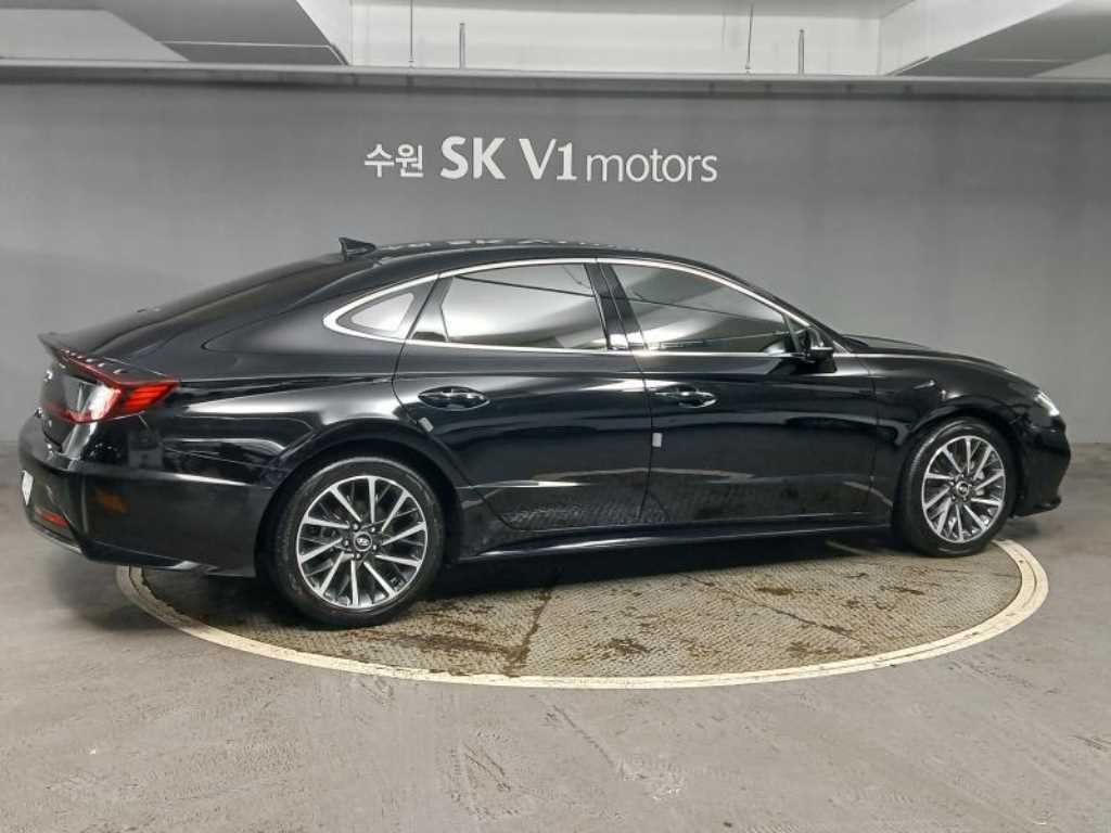 HYUNDAI Sonata - Vista 4