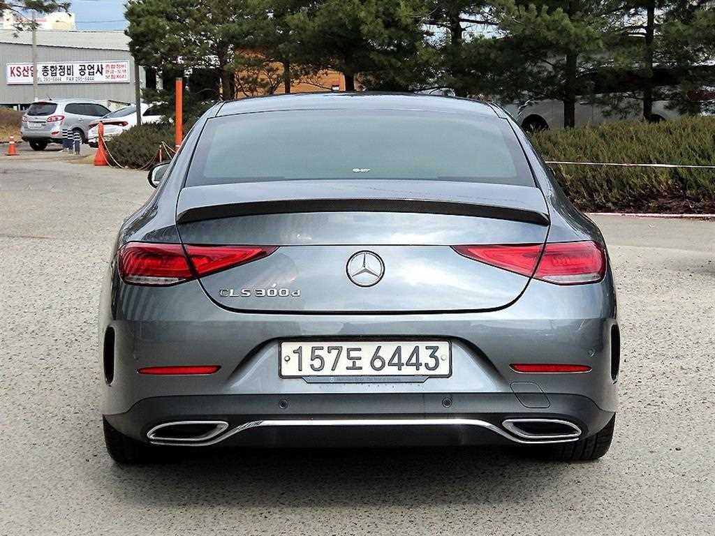 Mercedes Benz CLS Class - Vista 4