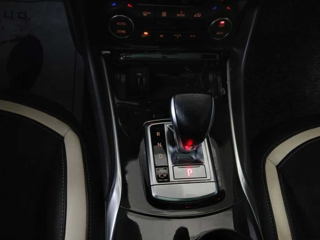 Infiniti Q 2017 Blanco - Importación desde Corea - HF Imports Iquique - Foto 13