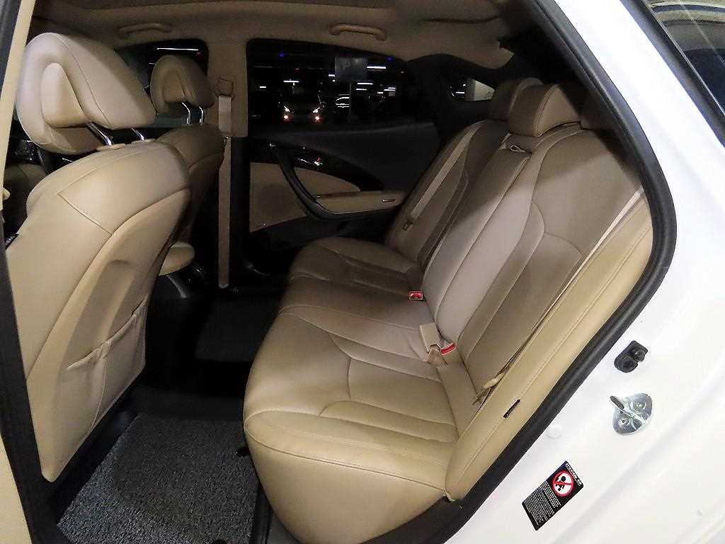 HYUNDAI Grandeur - Vista 8