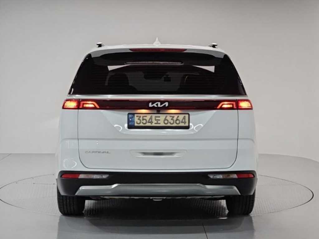 KIA Carnival - Vista 4