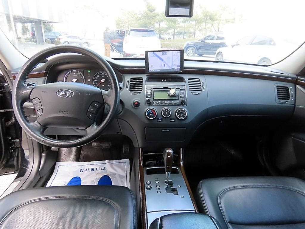 HYUNDAI Grandeur - Vista 7