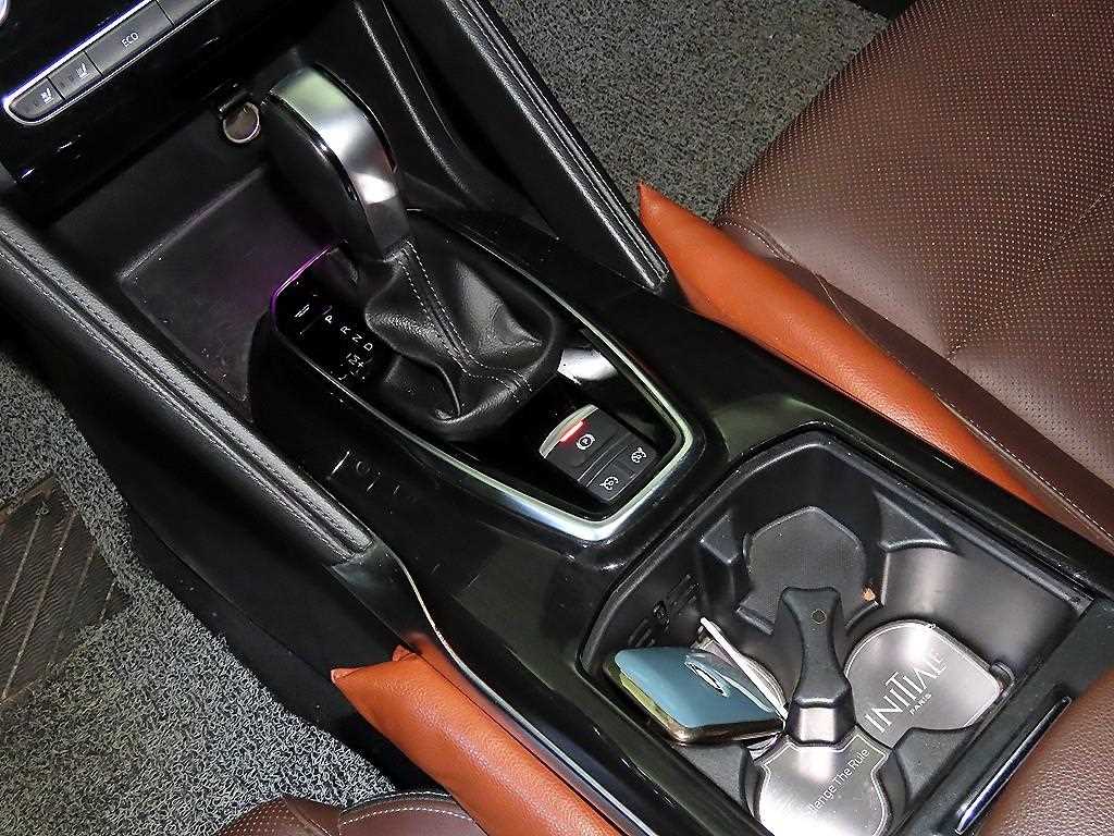 SAMSUNG QM6 - Vista 12