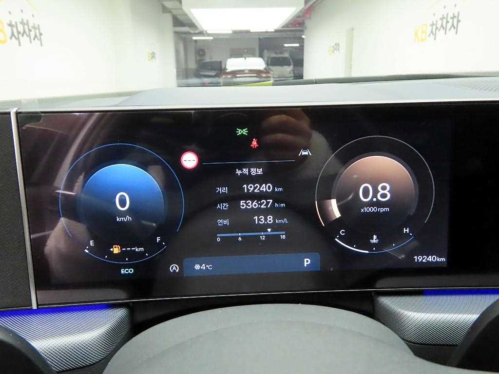 HYUNDAI Sonata - Vista 5