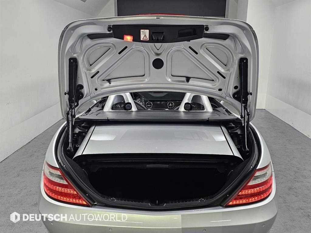 Mercedes Benz SLK Class 2012 Gris - Importación desde Corea - HF Imports Iquique - Foto 18