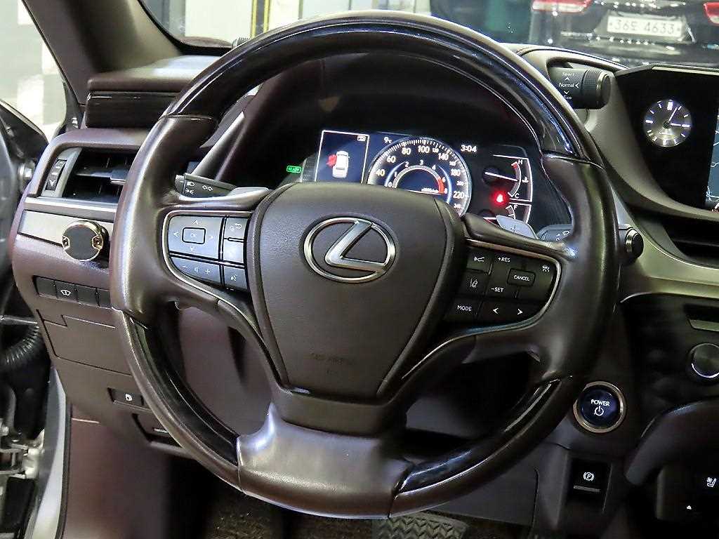 Lexus ES - Vista 8
