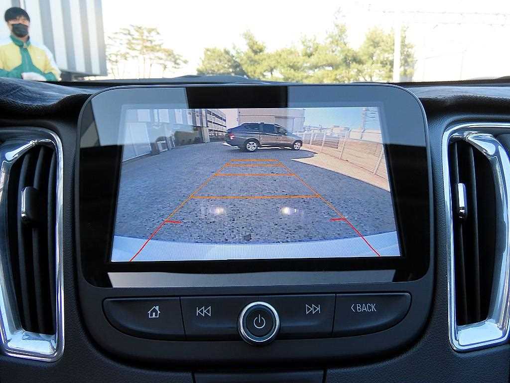 Chevrolet Malibu 2017 Blanco - Importación desde Corea - HF Imports Iquique - Foto 13