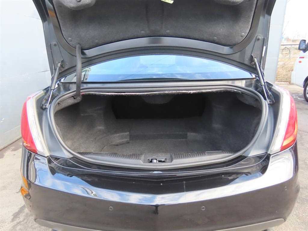 Lincoln MKS - Vista 5