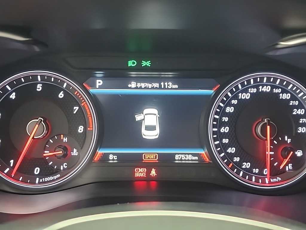 Genesis G70 - Vista 6