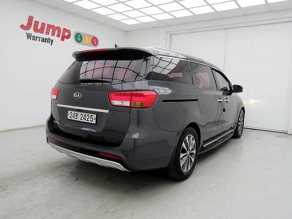 KIA Carnival - Vista 4