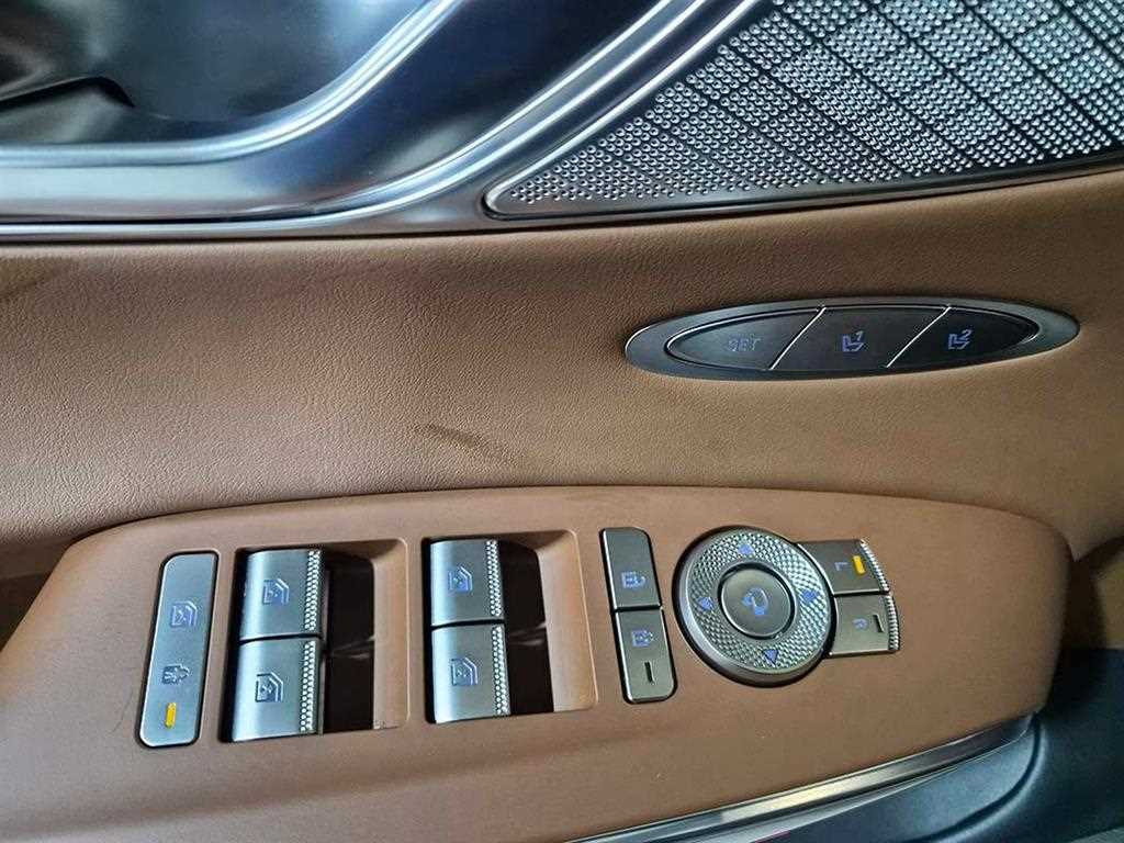 Genesis GV70 - Vista 12