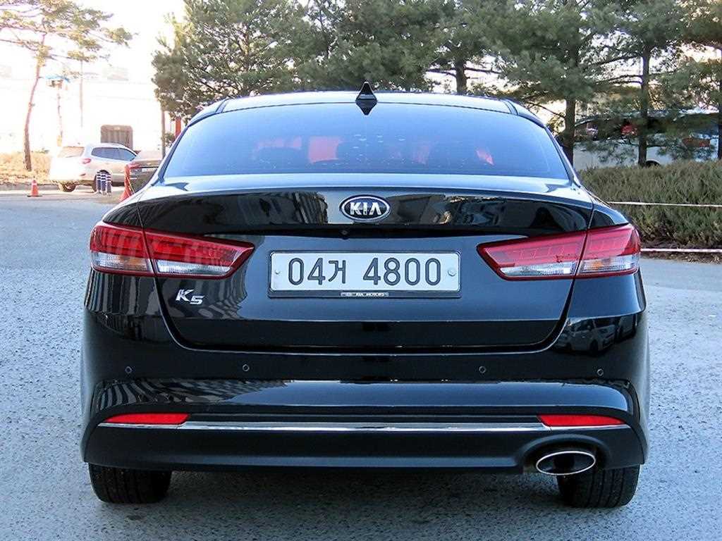 KIA K5 - Vista 4