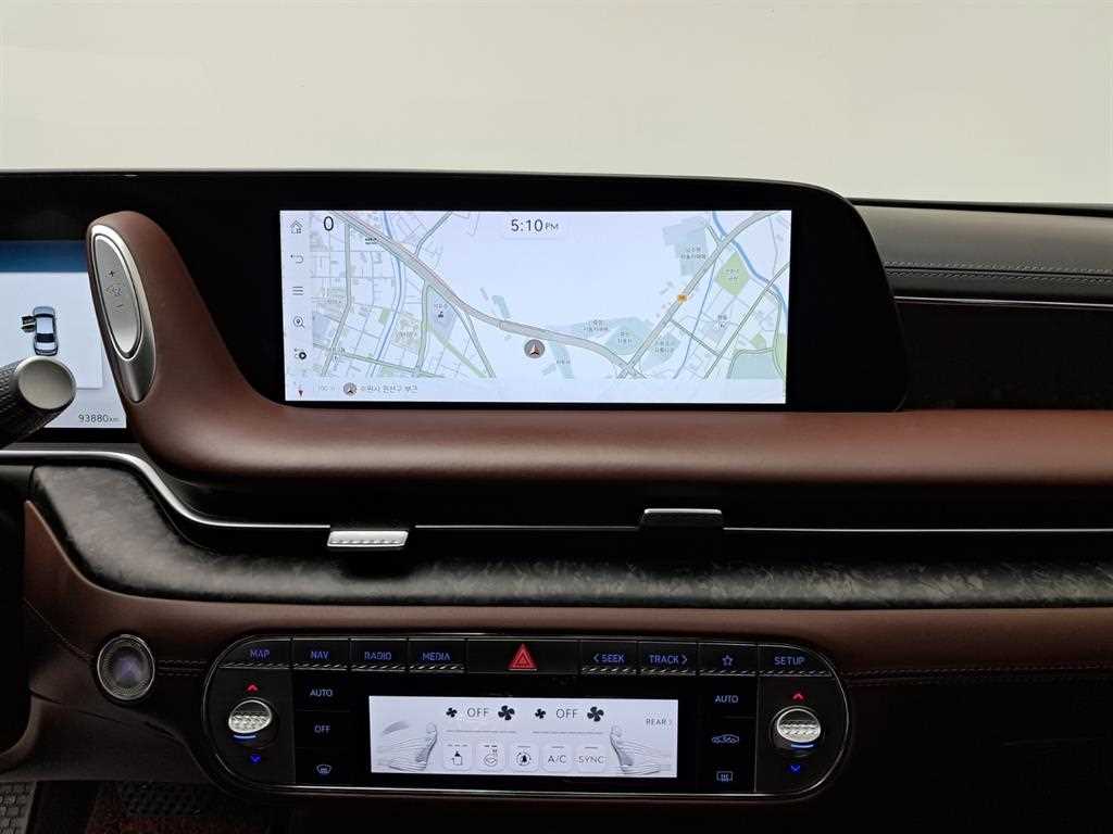 Genesis G90 - Vista 9