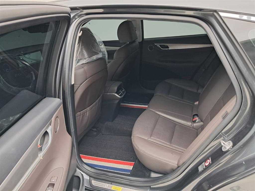 HYUNDAI Grandeur - Vista 12