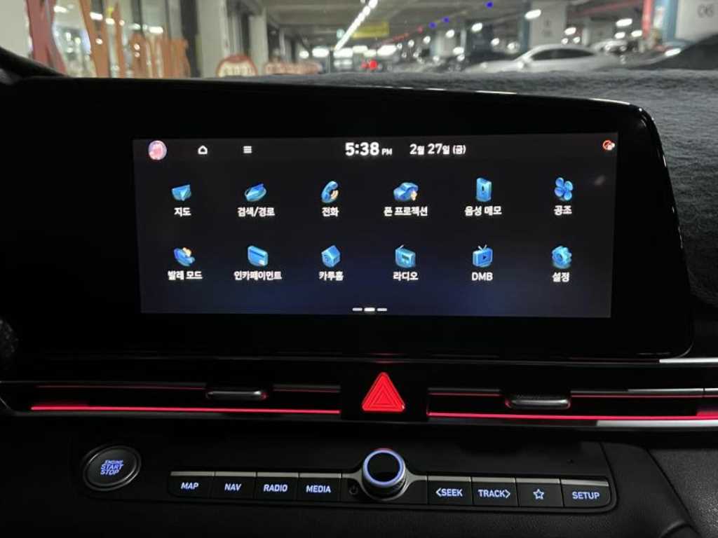 HYUNDAI Avante - Vista 8