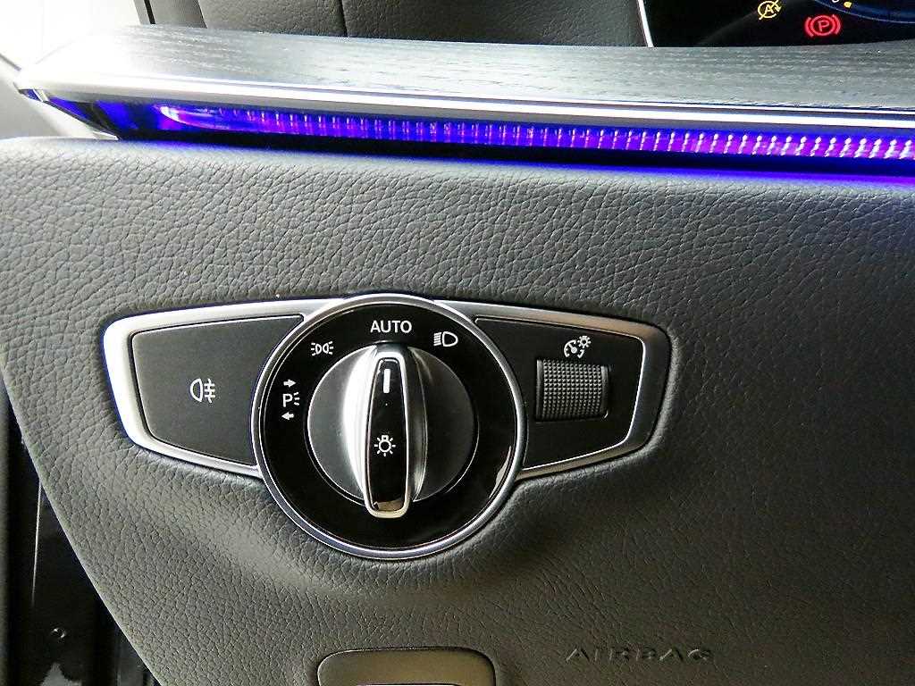 Mercedes Benz CLS Class - Vista 12