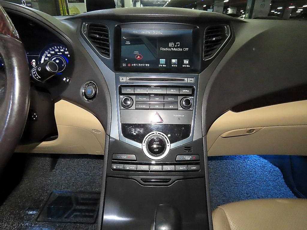 HYUNDAI Grandeur - Vista 11