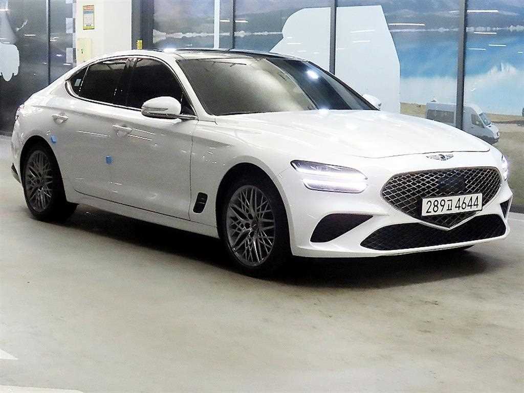 Genesis G70 - Vista 3