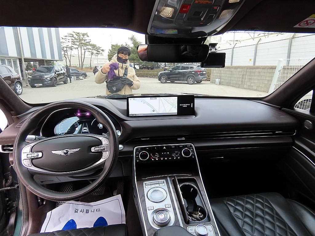 Genesis GV80 - Vista 7