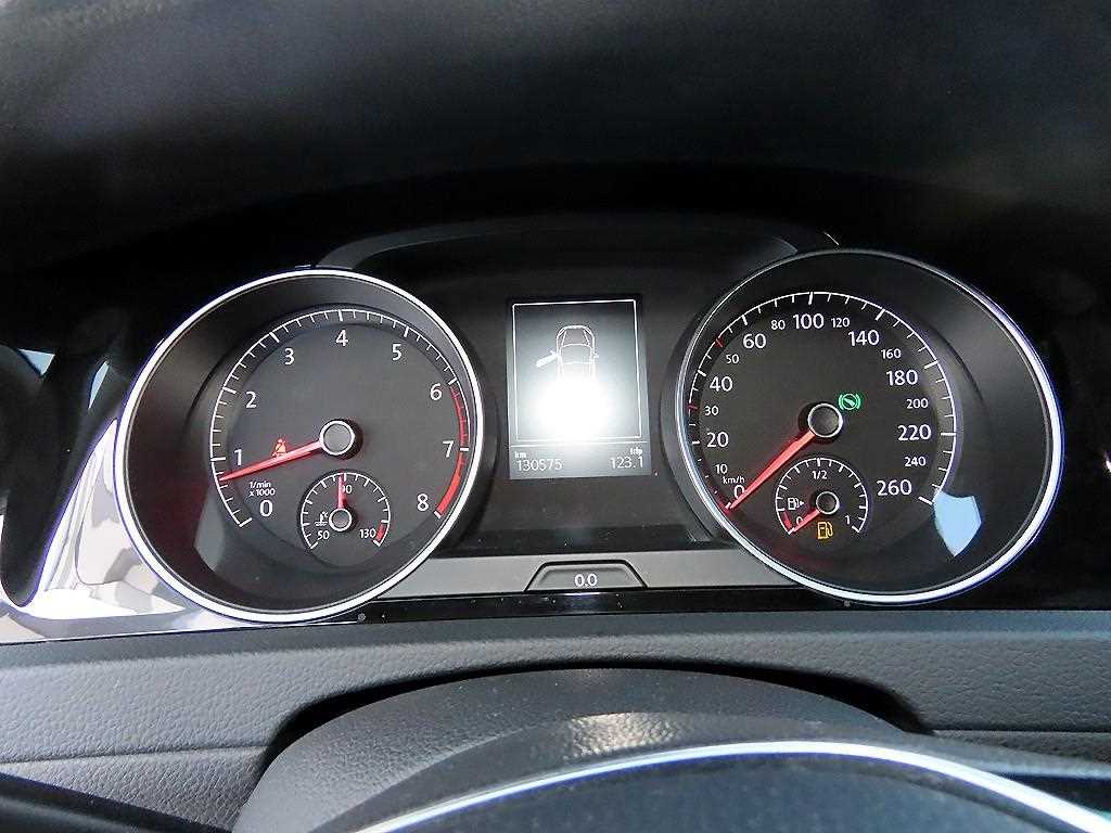 Volkswagen Golf - Vista 9