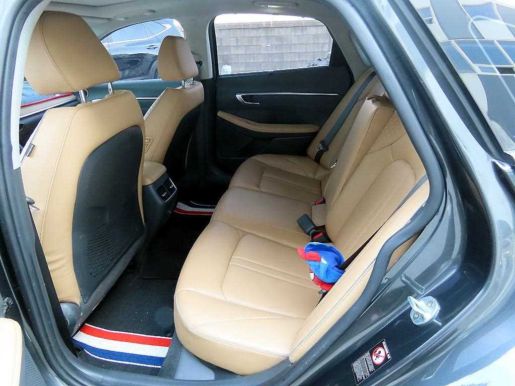 HYUNDAI Sonata - Vista 6