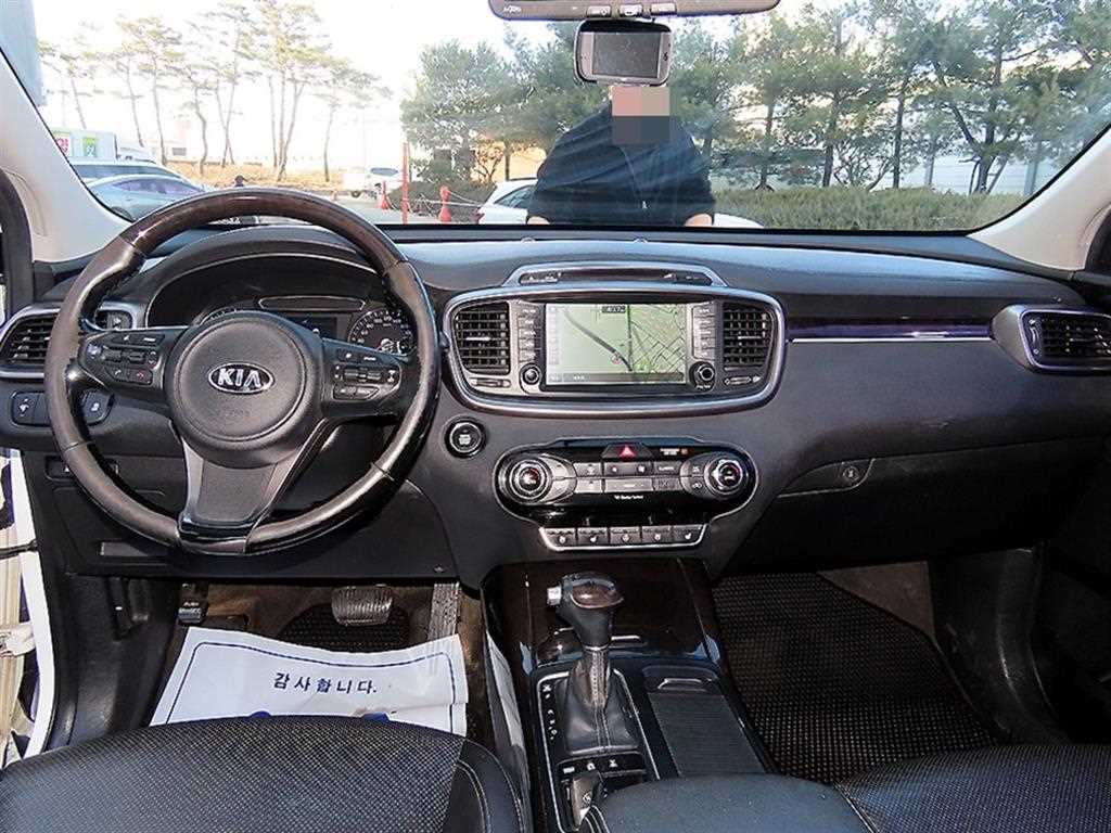 KIA Sorento - Vista 7