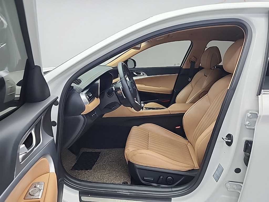 Genesis G70 - Vista 11