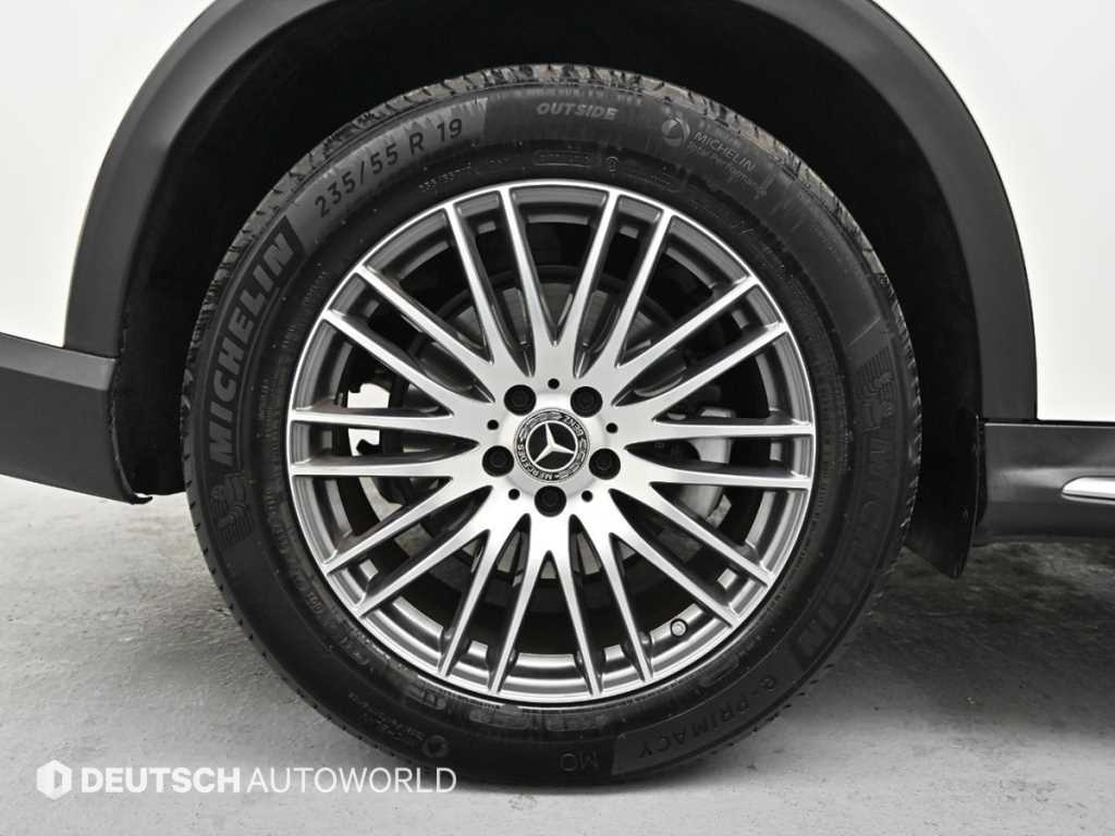 Mercedes Benz GLC Class - Vista 5