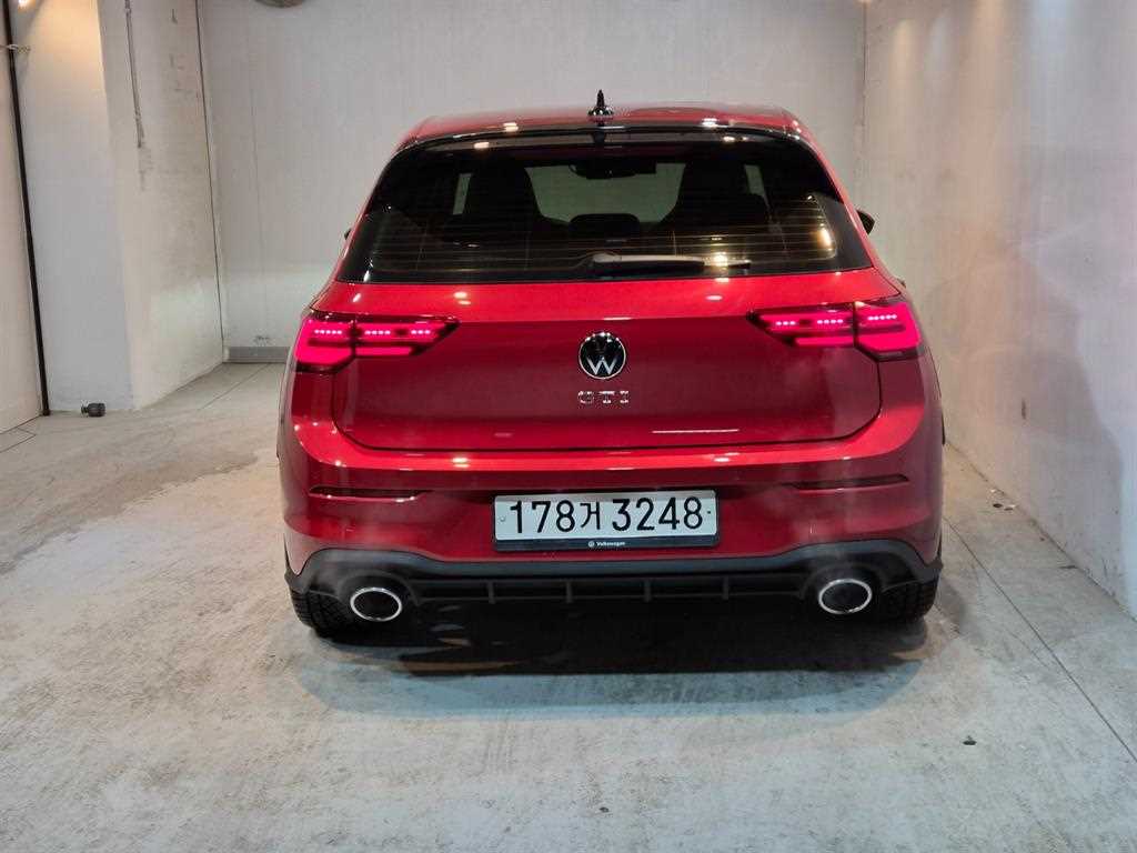 Volkswagen Golf - Vista 3