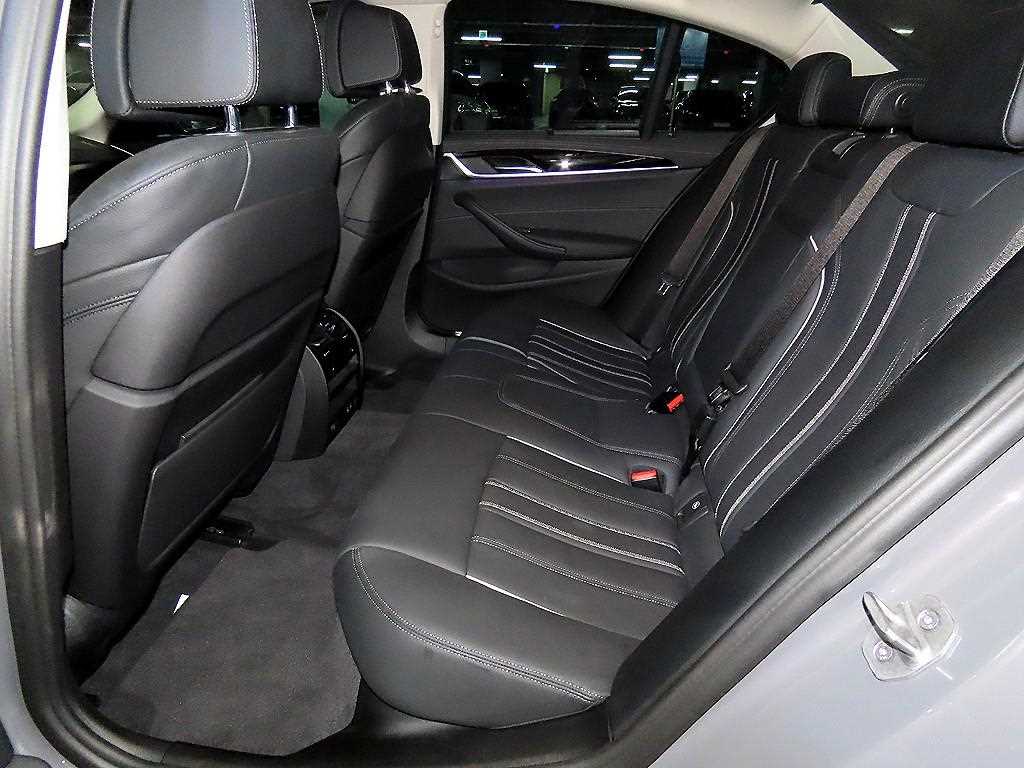 BMW 5 Series - Vista 7