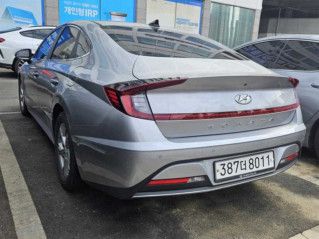 HYUNDAI Sonata - Vista 4