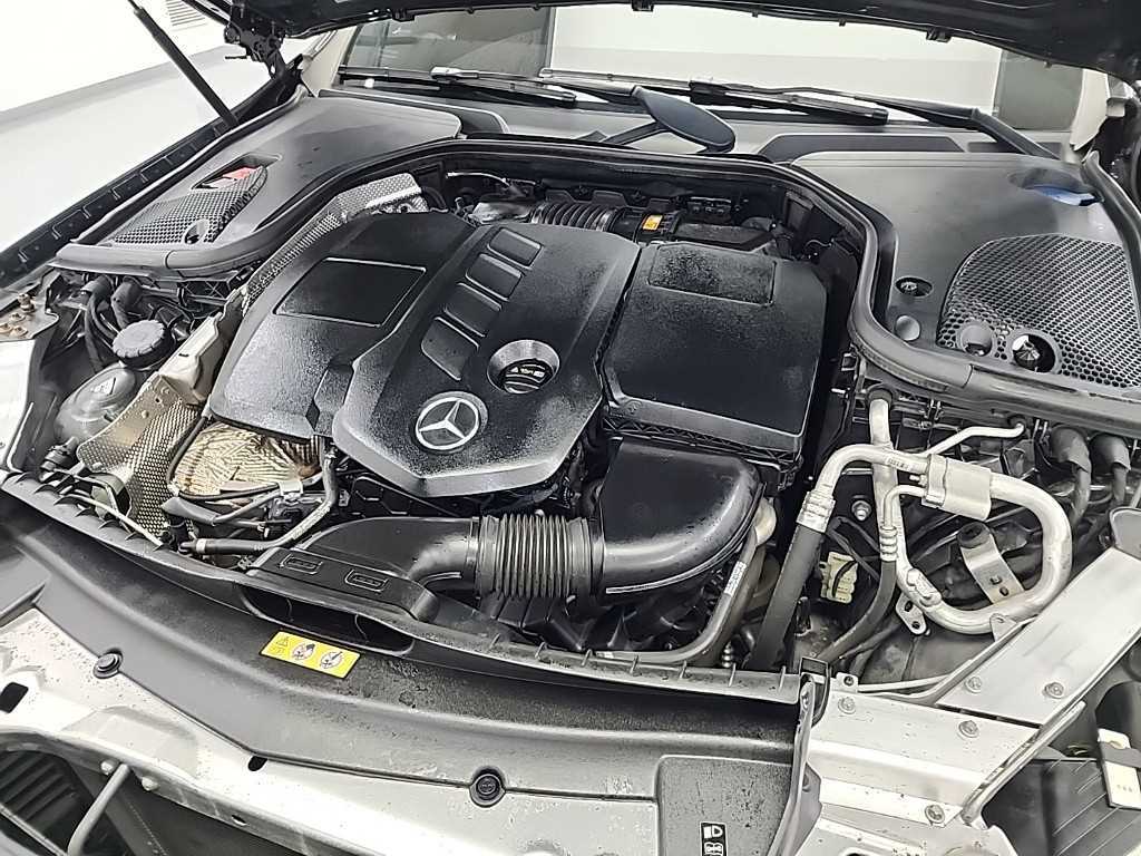 Mercedes Benz E class - Vista 5