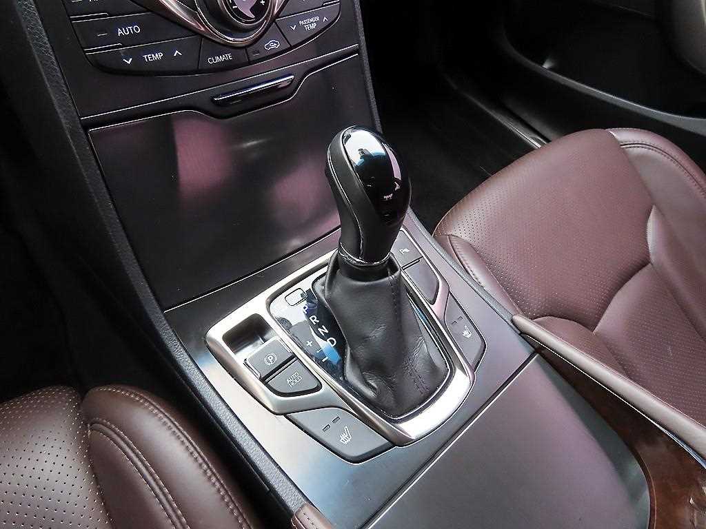 HYUNDAI Grandeur - Vista 10