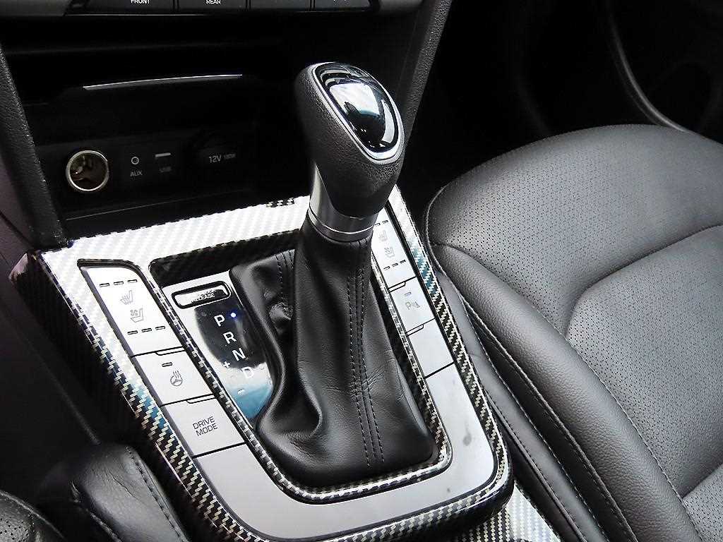 HYUNDAI Avante - Vista 11