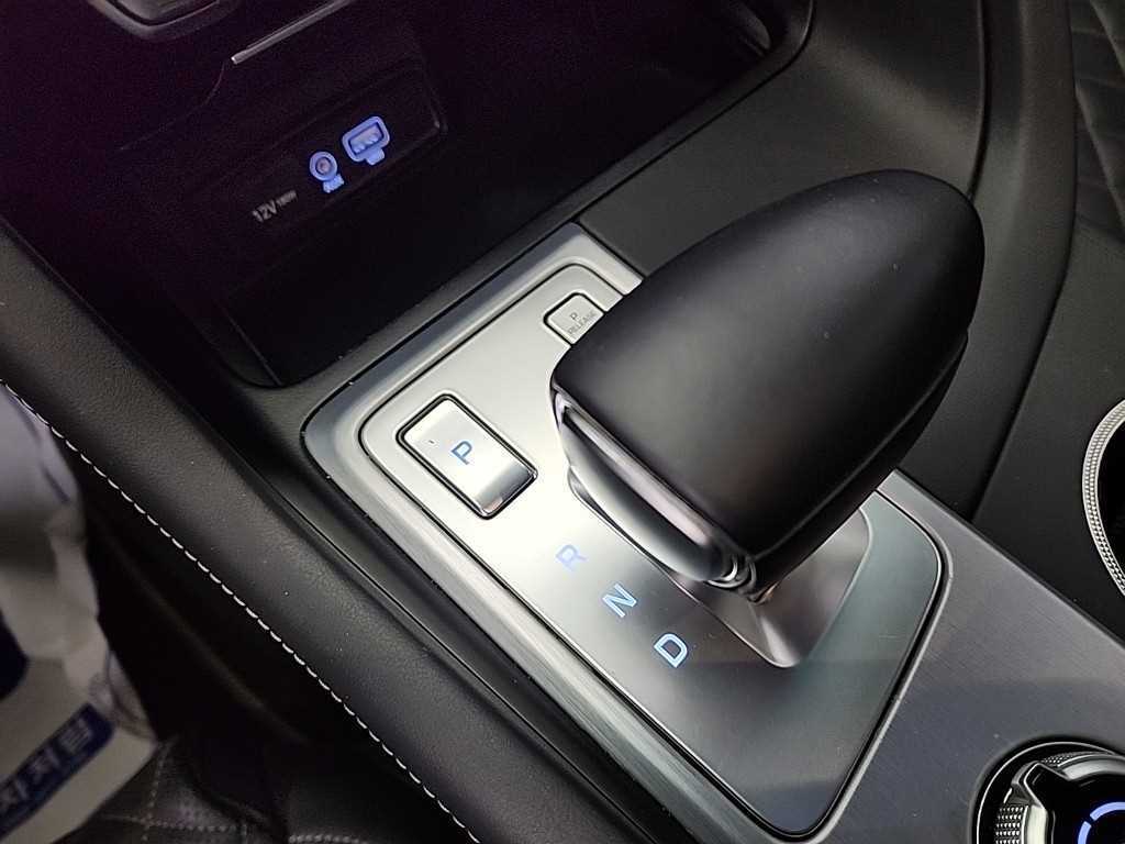 Genesis G70 - Vista 8