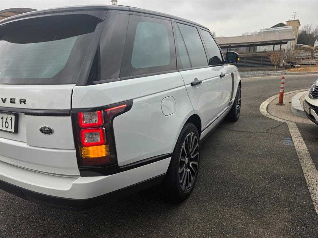 Land Rover Range Rover - Vista 6
