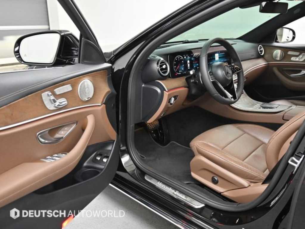 Mercedes Benz E class - Vista 11