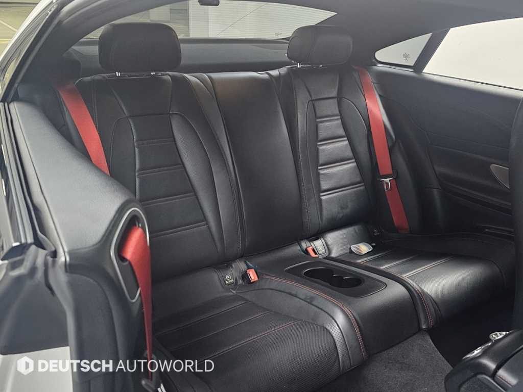 Mercedes Benz E class - Vista 12