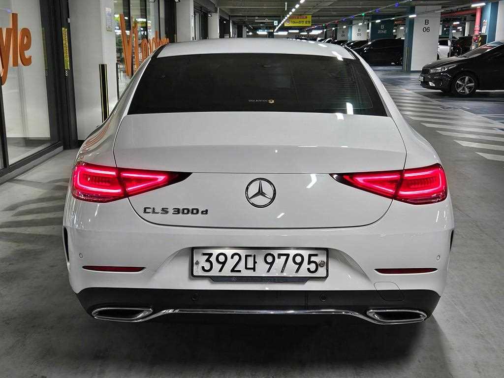 Mercedes Benz CLS Class - Vista 6