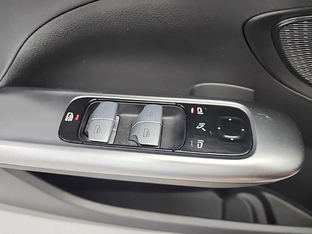 Mercedes Benz C Class 2022 Plateado - Importación desde Corea - HF Imports Iquique - Foto 18