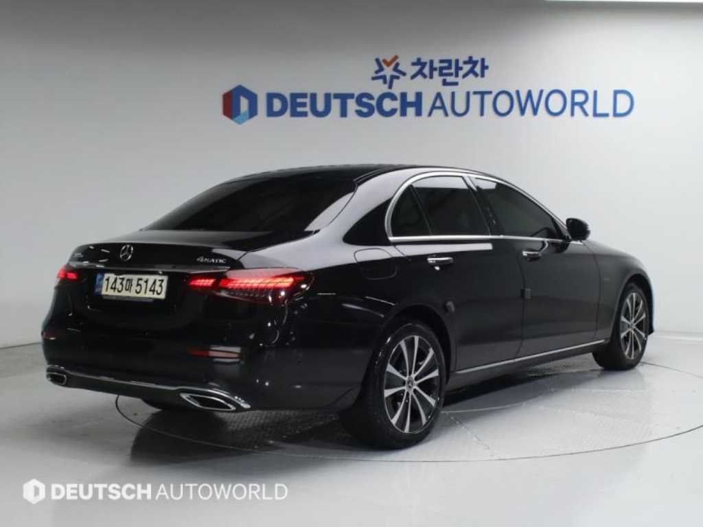 Mercedes Benz E class - Vista 2