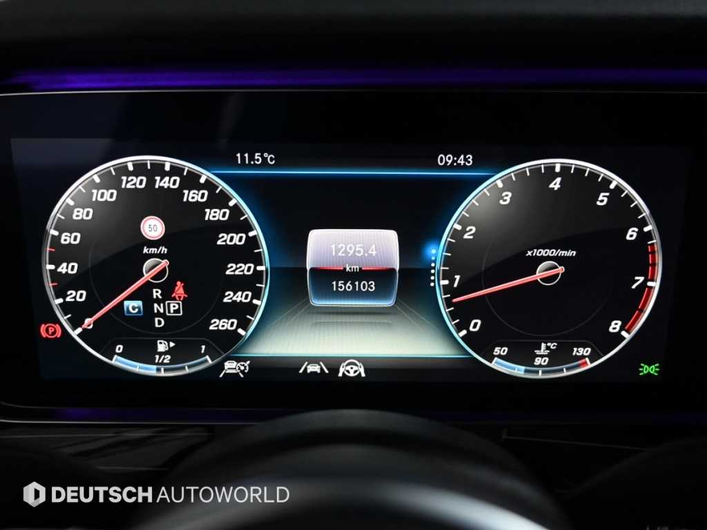 Mercedes Benz E class - Vista 8