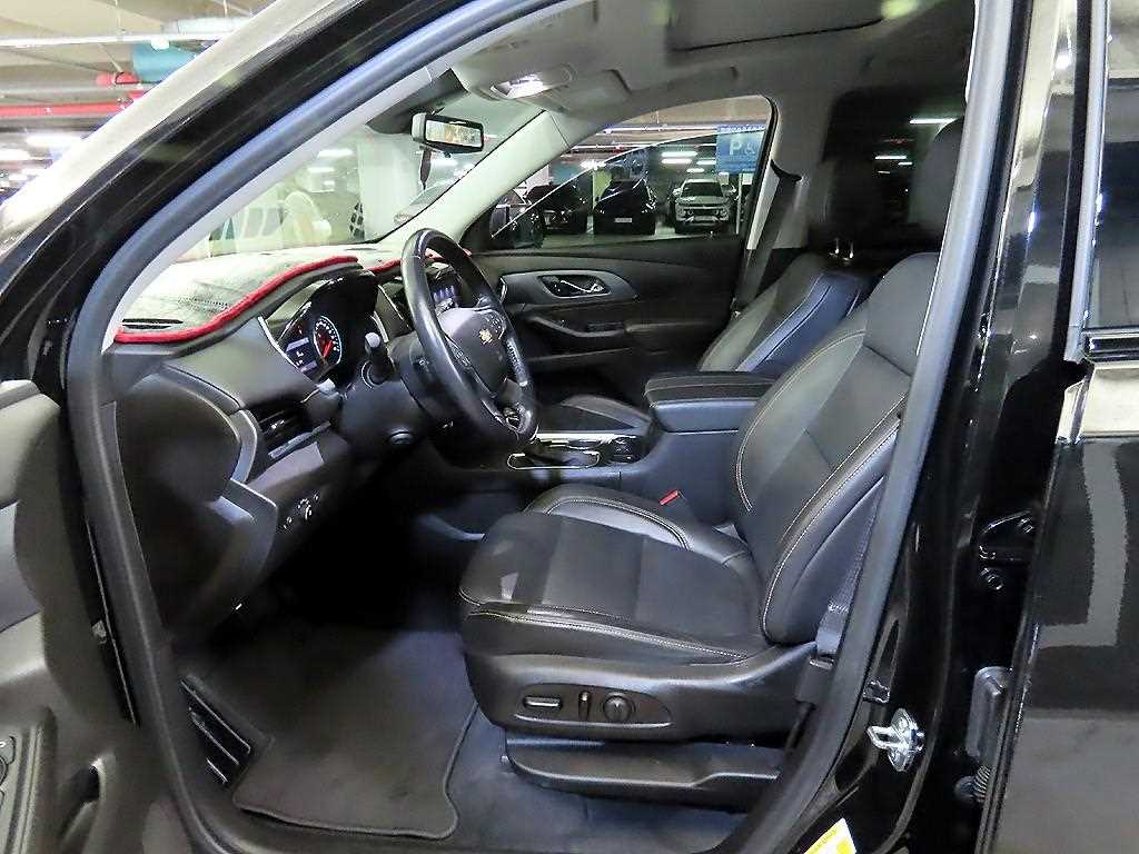 Chevrolet Travers - Vista 6